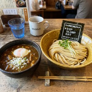 飲んだ後の〆はここや！北新地の路地裏で見つけた「旬彩堂」のカレーつけ麺がヤバいらしいぞ！